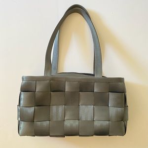 Harvey Original Seatbelt Satchel